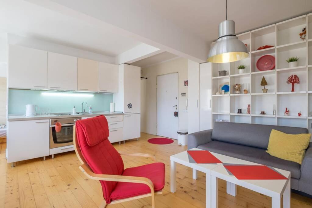 Apartment Is Where The Heart Is ~ 1-bdr Charm *