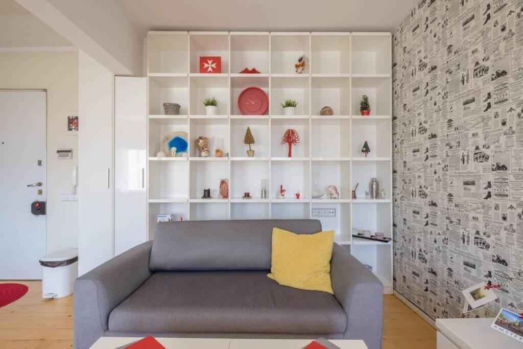 Is Where The Heart Is ~ 1-bdr Charm Apartment *