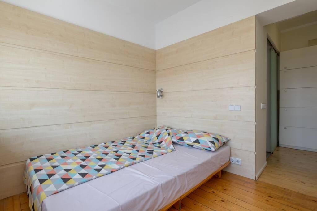 Is Where The Heart Is ~ 1-bdr Charm Apartment *